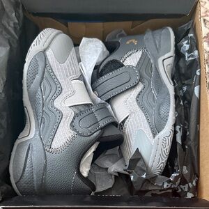 Shaq Posture Gray Kids Shoes